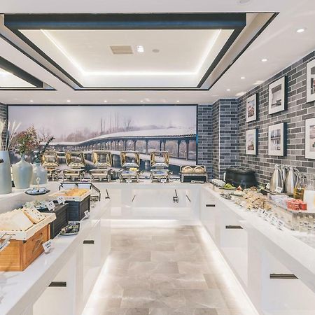 Atour Hotel Haining Leather City South Gate Экстерьер фото
